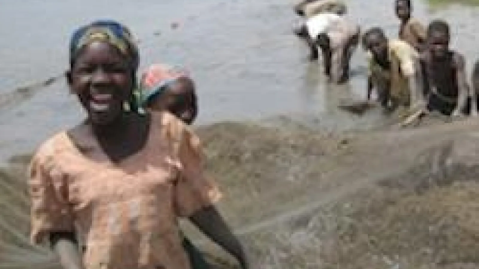 Fishing in the Logone floodplain